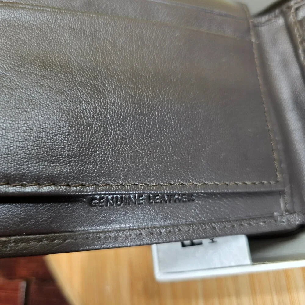 NWT Reaction Kenneth Cole Men's Handcrafted Leather Bifold Gift Boxed Wallet